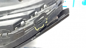 Radiator grill with badge VW Passat b8 16-19 USA sand, crack in fastening, melted plastic, scratch