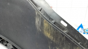 The front bumper lip of the VW Passat b8 16-19 USA is worn out, the fastening is torn