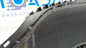 The front bumper lip of the VW Passat b8 16-19 USA is worn out, the fastening is torn