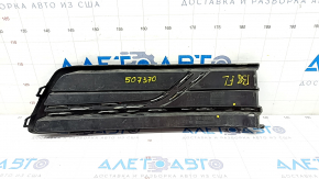 Front bumper grille side left VW Passat b8 16-19 USA without fog lights, cracks in fastening