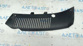 Radiator grill VW CC 13-17 rest, chrome swelled, broken fasteners, broken, sand