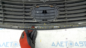 Radiator grill grill Lexus ES300h ES350 13-15 prerest, with badge, sand, broken fastener, missing fragment