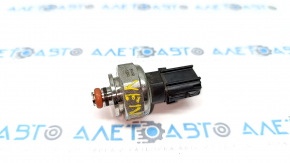 Fuel pressure sensor Toyota Venza 21- on the low pressure fuel rail