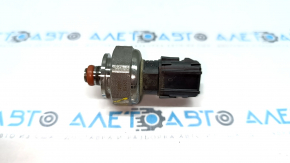 Fuel pressure sensor Toyota Venza 21- on the low pressure fuel rail