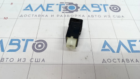 Nissan Rogue 17- Steering Wheel Heating Button