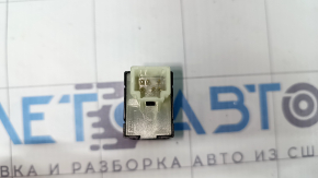 Nissan Rogue 17- Steering Wheel Heating Button