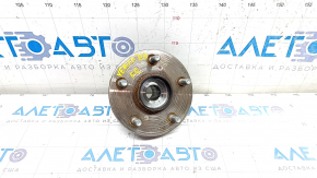 Front right hub Toyota Venza 21- AWD