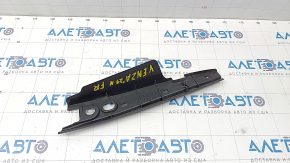 Seal wing hood-wing right Toyota Venza 21-