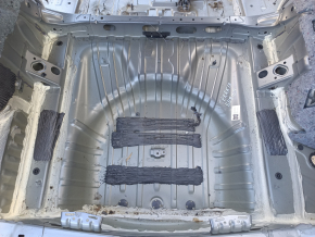 Trunk trough GMC Terrain 18- on the body