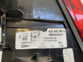 Lamp outer wing right Audi A6 C7 16-18 rest scratches, chips