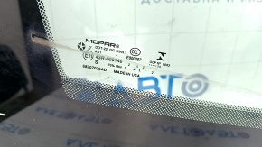 Windshield Dodge Durango 14-15 air on the edge, chips