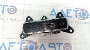 USB Hub, AUX Dodge Durango 14-17 scratches