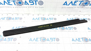 Glass seal central front left Toyota Venza 21-