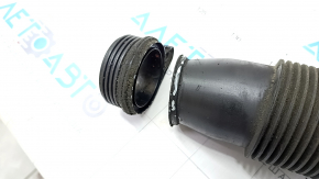 Air duct on the BMW F30 12-16 N20 manifold, cracks