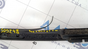 Molding door-glass central rear left Hyundai Kona 18-23 torn