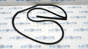 The rear left door seal of Hyundai Kona 18-23 is torn