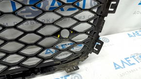 Radiator grill Audi Q7 4L 10-15 black gloss, with emblem, parking brake light mounts are peeled off