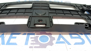 Hyundai Kona 18-21 Front License Plate Cracked