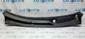Windscreen wiper grille plastic Nissan Murano z52 15 - broken mount, broken corner