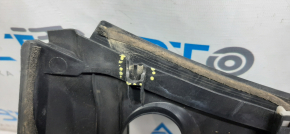 Windscreen wiper grille plastic Nissan Murano z52 15 - broken mount, broken corner