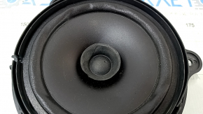 Speaker rear left Nissan Rogue 14-20 fractures, dented