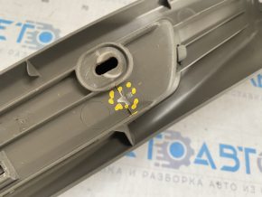 Door sill trim inner left Audi Q7 4L 10-15 beige, scratches, broken fastening