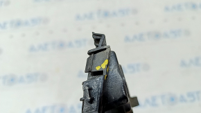Front bumper mount right VW Tiguan 12-17 rest, crack in mount