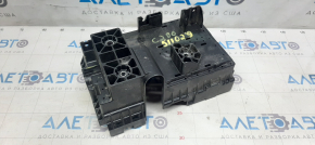 Chrysler 200 15-17 underhood fuse box housing broken mount