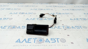 Rear view camera with button and trunk release handle VW Tiguan 09-17