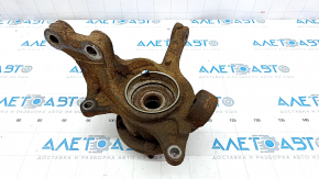 The trunnion with the hub front right Toyota Highlander 08-13 rusty, the bearing is jammed