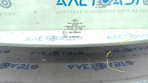 Ford Explorer 11-19 windshield air on edge, sand