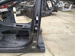Body pillar central left Audi Q7 4L 10-15 on the body