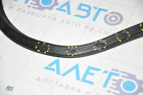 Rear bonnet seal Ford Mustang mk6 15 - tears