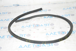 Rear bonnet seal Ford Mustang mk6 15 - tears
