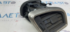 Right dashboard air duct deflector Nissan Murano z52 15-18 chrome has become cloudy, scuffs