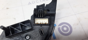 Steering wheel control buttons right under NAVI Toyota Prius 20 04-09 abrasions