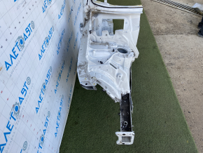 Front right quarter Audi Q5 80A 18-24 white, with central pillar