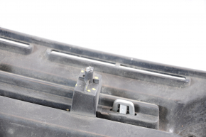 Radiator grill grill Ford Escape MK3 13-16 prerest with emblem chrome strip, broken crepe, scratches