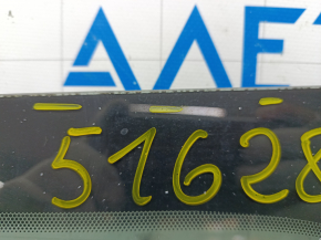 Ford Escape MK4 windshield 20-22 air on edge, chips