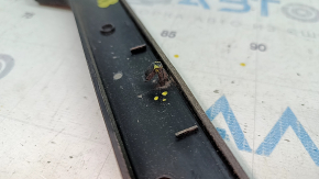Wing seal hood-wing left Audi A5 F5 17- outer, broken fastener