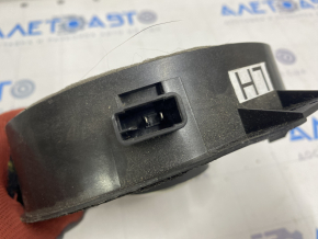 Subaru Forester 14-18 SJ rear left speaker is pressed, the mount is broken