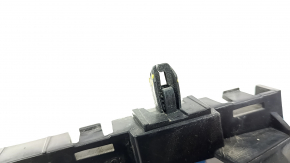 Front bumper mount left Chevrolet Volt 16 - cracks in mounts