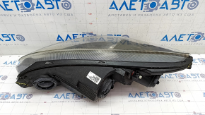 Headlight front right bare Ford Escape MK4 20-22 halogen + LED DRL, broken fasteners, broken housing, scratches, spare parts unit does not work