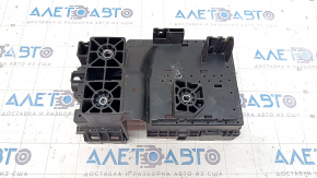 Jeep Cherokee KL 14-23 underhood fuse box housing broken fasteners