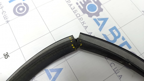 The rear left door seal of Mercedes GLC 16-22 is torn