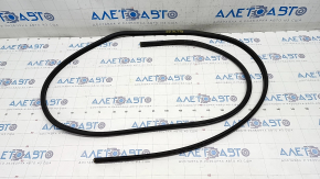 The rear right door seal of Mercedes GLC 16-22 is torn