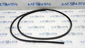 The rear right door seal of Mercedes GLC 16-22 is torn