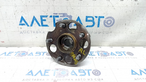 Rear left hub Lexus RX300 RX330 RX350 RX400h 04-09 AWD
