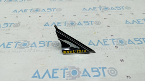 Plug triangle wing front right Lincoln Nautilus 19-23 chrome