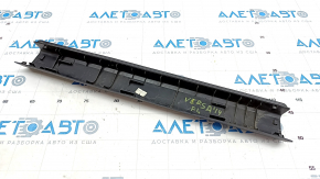 Door sill trim front left Nissan Versa 12-19 usa black, scratch